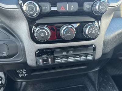 2027 RAM Ram 5500 Chassis Cab RAM 5500 TRADESMAN CHASSIS REGULAR CAB 4X4 60' CA