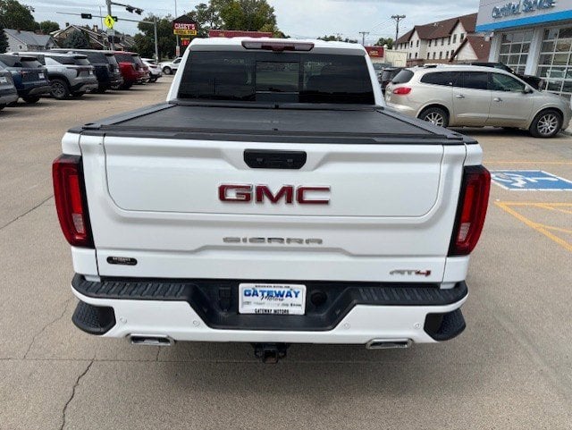 2024 GMC Sierra 1500 4WD Crew Cab Short Box AT4
