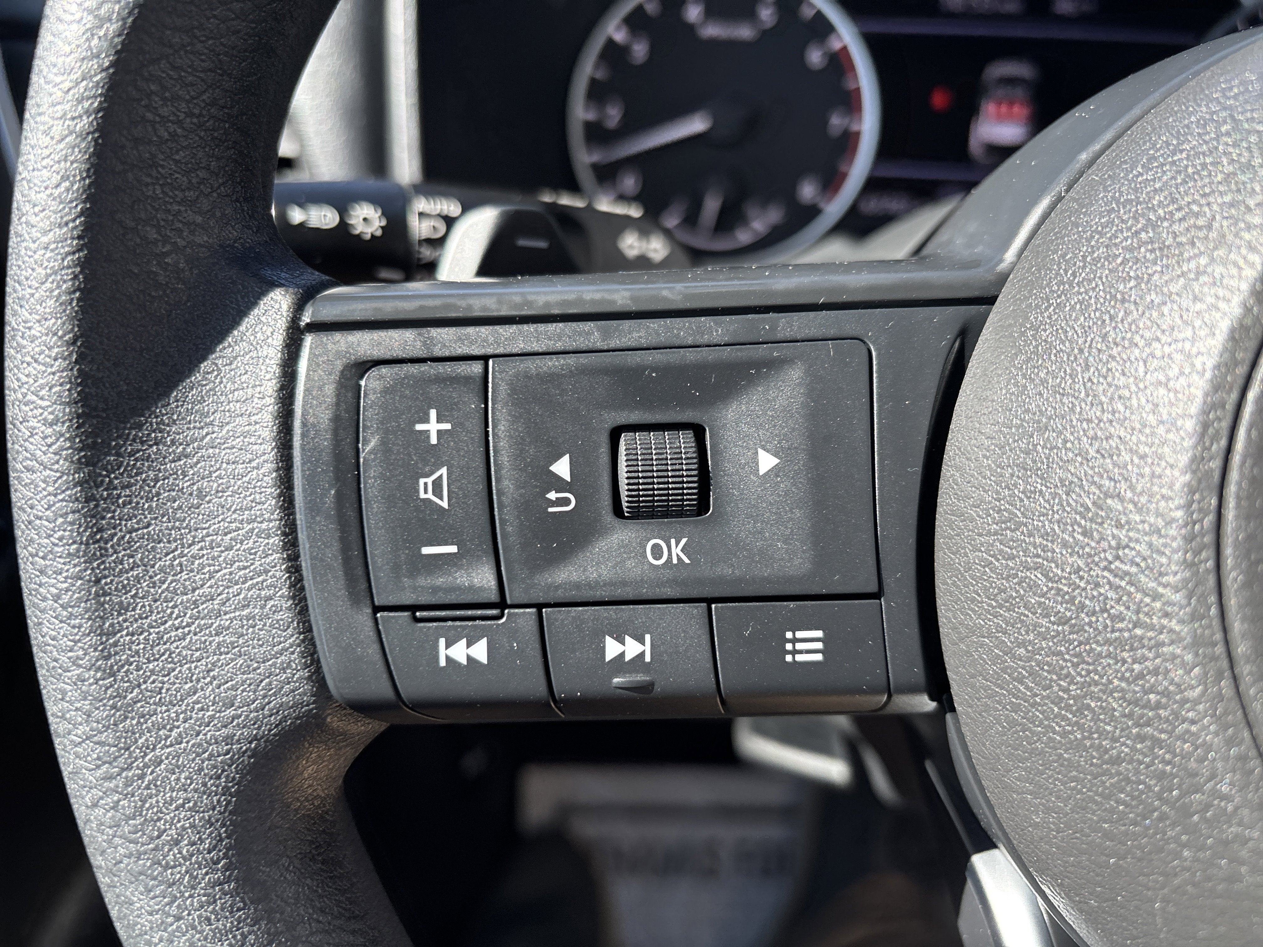 2023 Nissan Rogue S Intelligent AWD