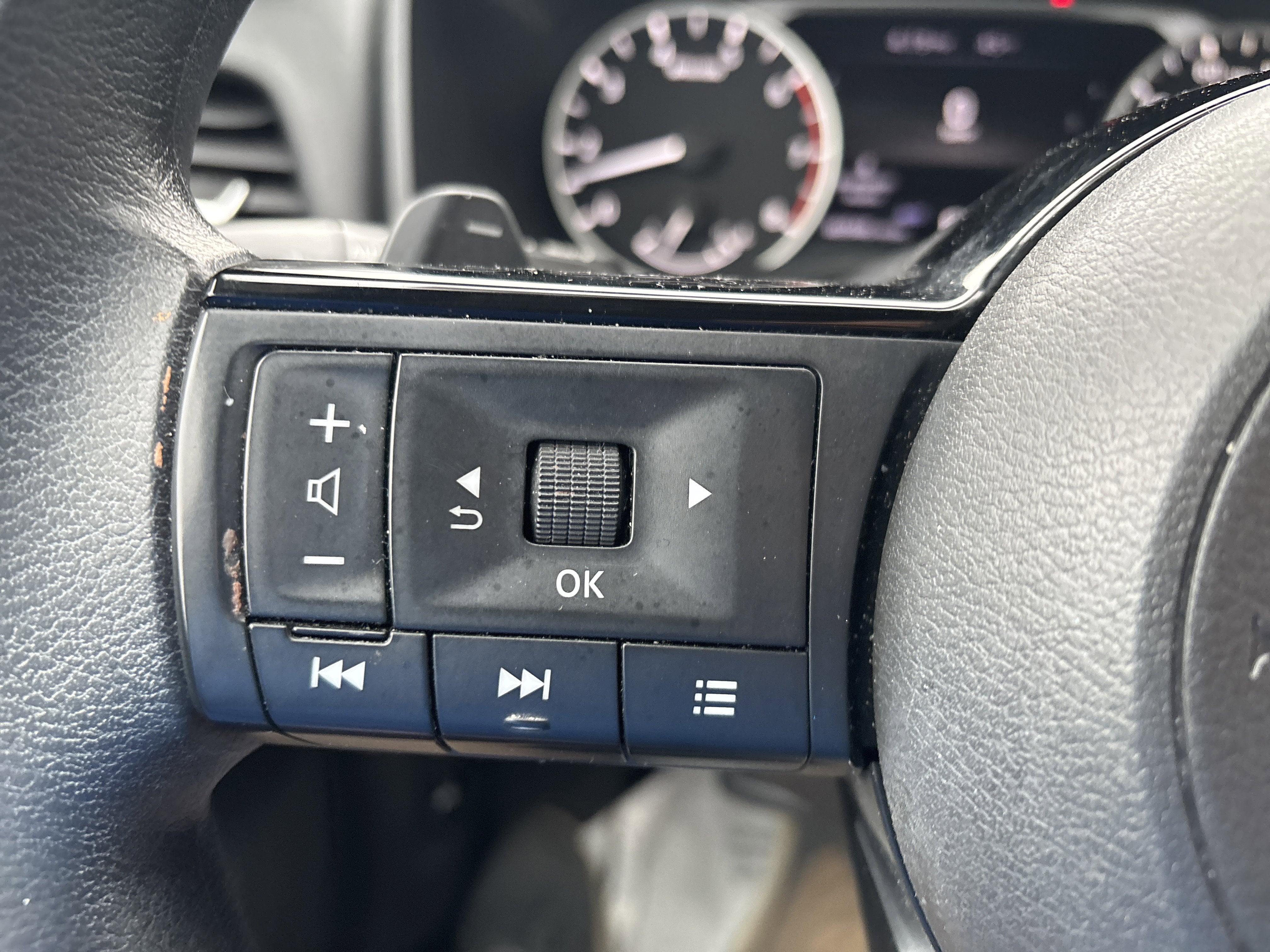 2022 Nissan Rogue SV Intelligent AWD