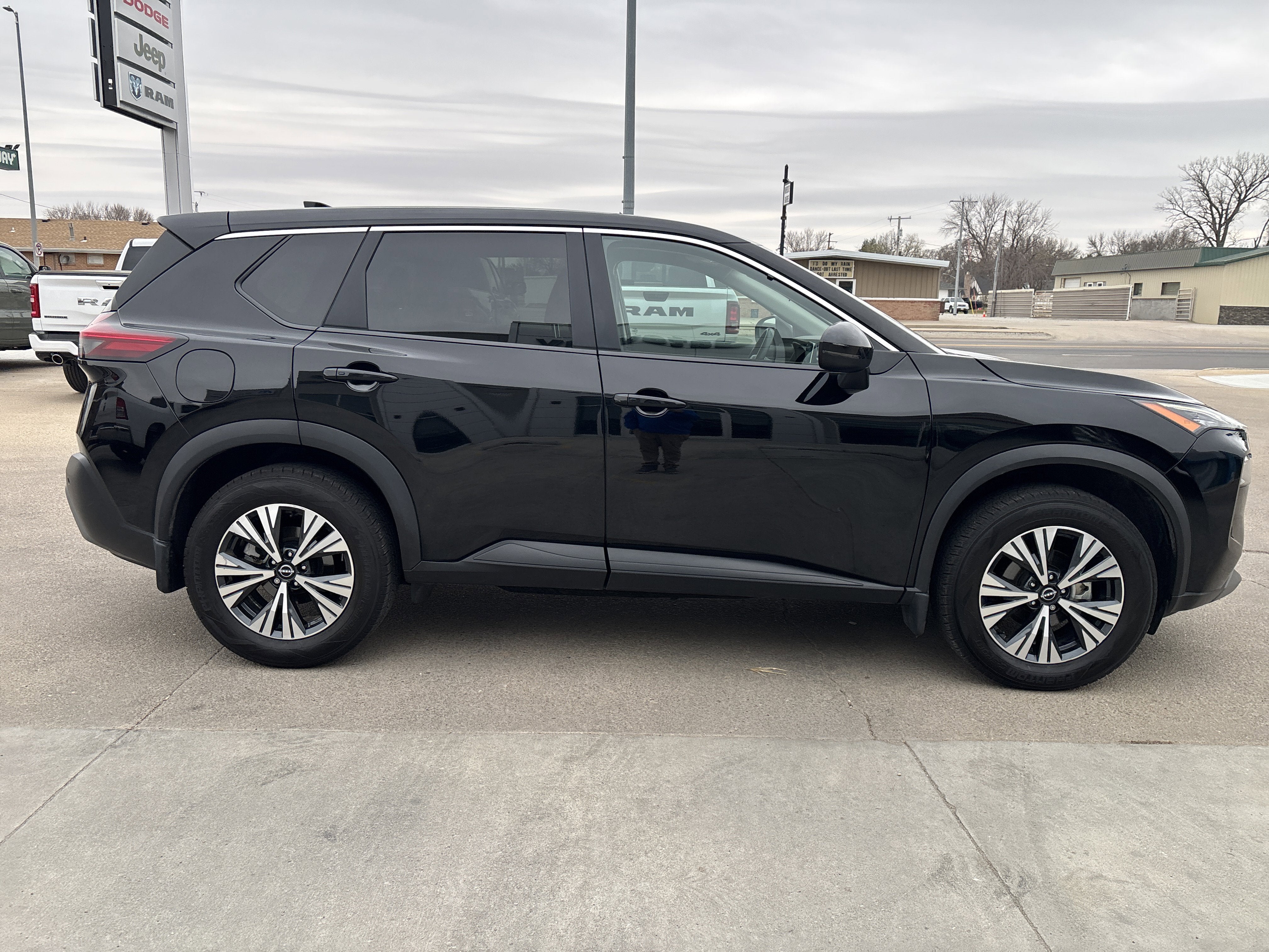 2022 Nissan Rogue SV Intelligent AWD