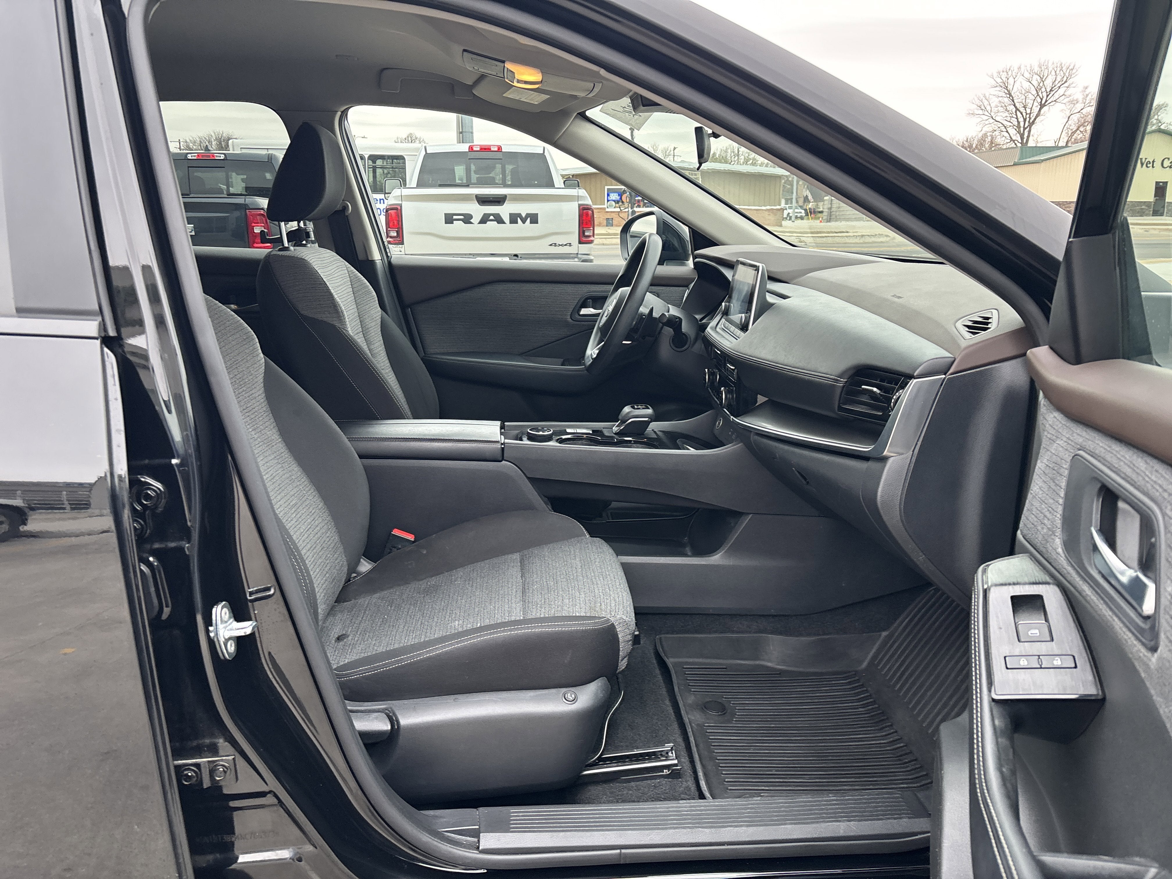 2022 Nissan Rogue SV Intelligent AWD