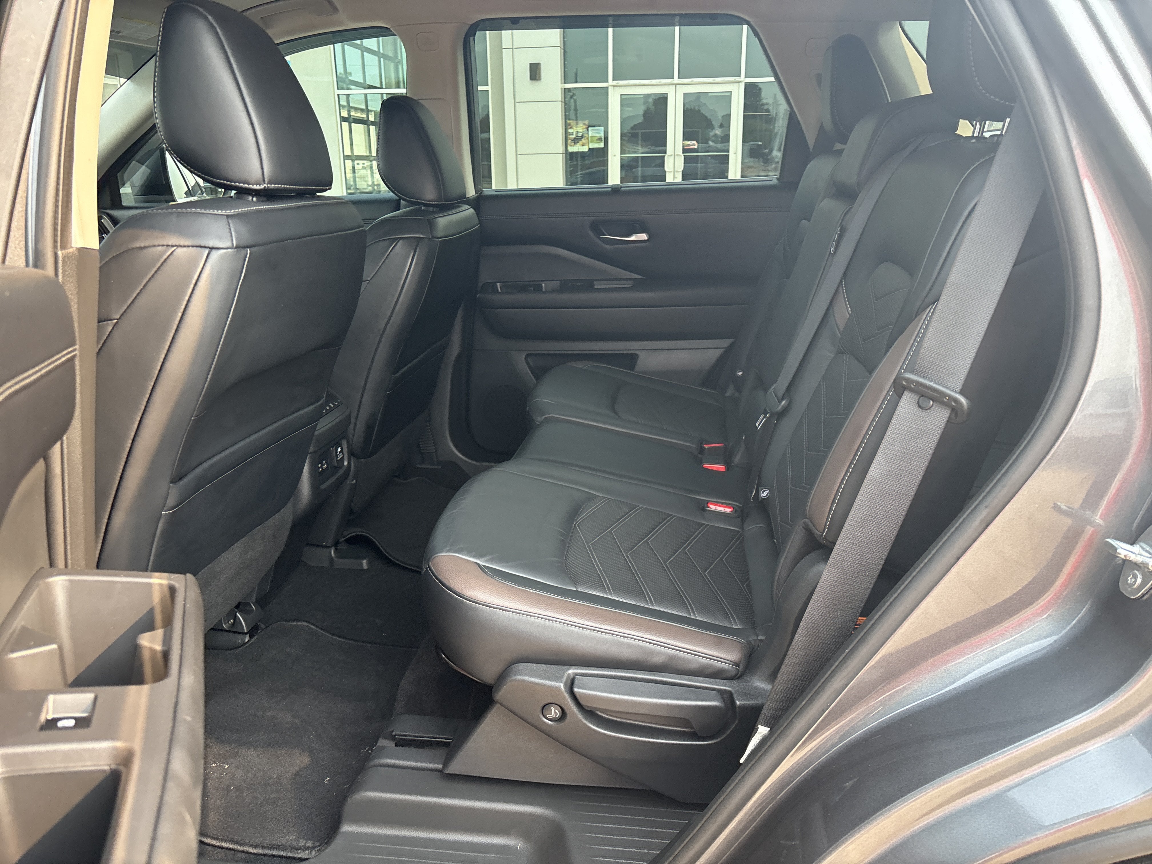 2022 Nissan Pathfinder Platinum 4WD
