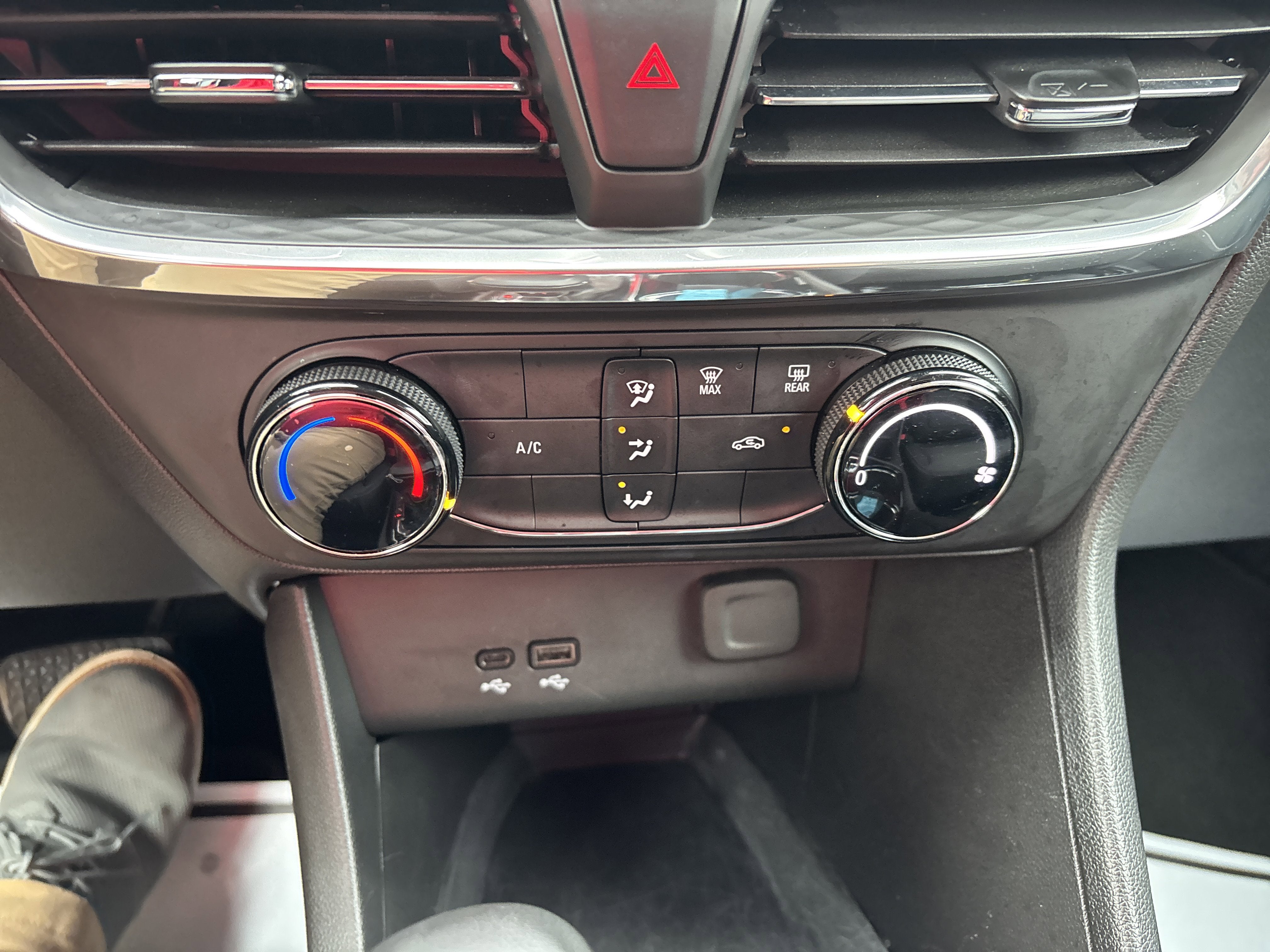 2025 Buick Encore GX Preferred FWD
