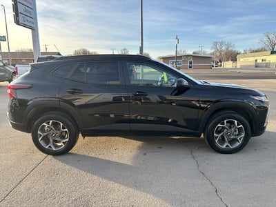 2025 Chevrolet Trax FWD LT
